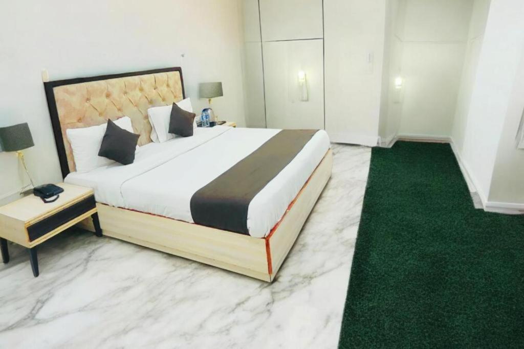 Hotel Mansha New Delhi
